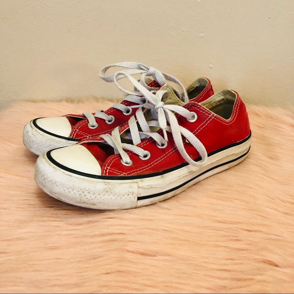 Converse All Star Women’s Mucho Sneakers Sz 6